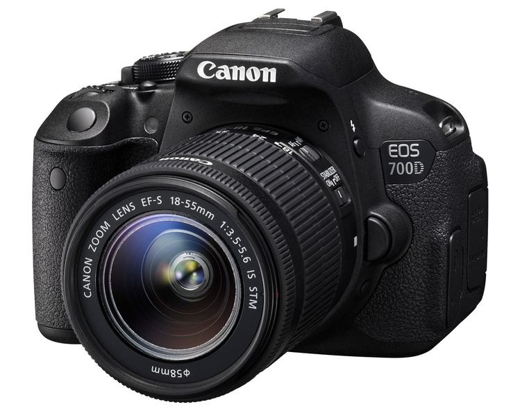 CANON 700D